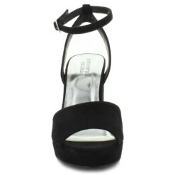 Dominique Nicole Rae -Fashion Shoe Store 155209 images 03