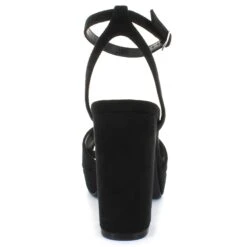 Dominique Nicole Rae -Fashion Shoe Store 155209 images 04