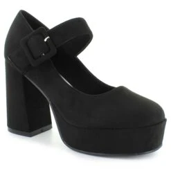 Dominique Nicole Violet