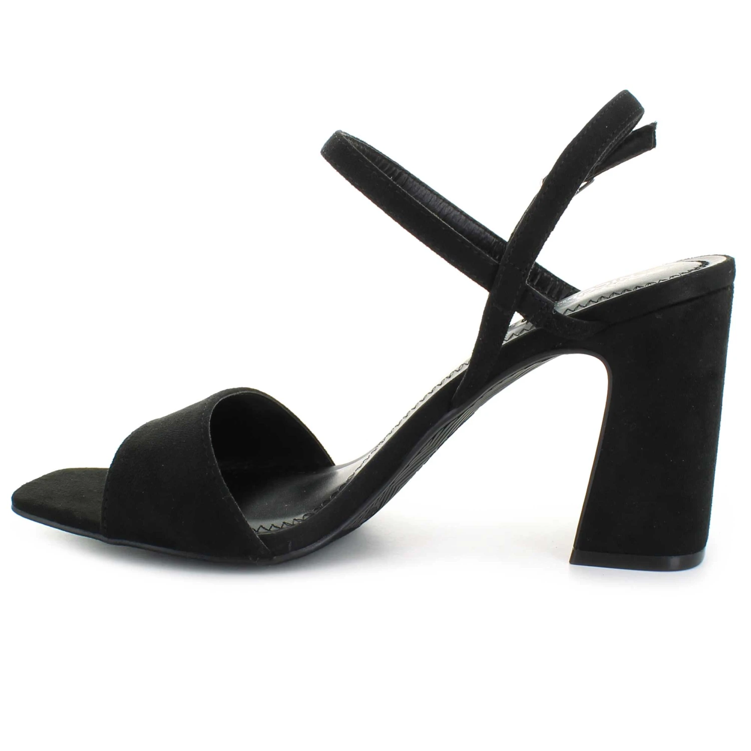 Dominique Nicole Carrie 4 Dominique Nicole Carrie - Image 2